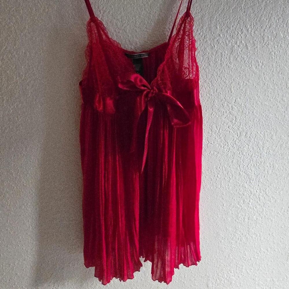 Victorias secret red pleated babydoll